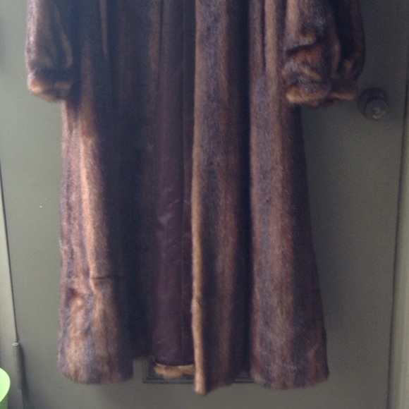 FINAL PRICE!!PAMELA MC COY BROWN FAUX FUR COAT EUC - Picture 2 of 8